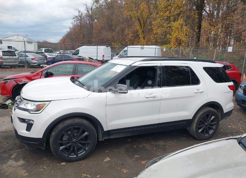 Photo 14 of 2019 Ford Explorer XLT (VIN 1FM5K8D85KGA58626)