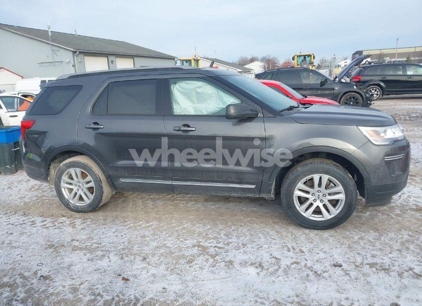 Photo 13 of 2019 Ford Explorer XLT (VIN 1FM5K8D85KGA71134)