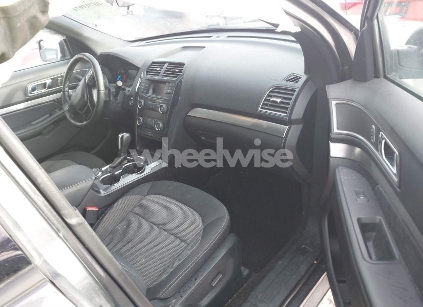 Photo 5 of 2019 Ford Explorer XLT (VIN 1FM5K8D85KGA71134)