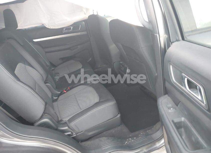 Photo 8 of 2019 Ford Explorer XLT (VIN 1FM5K8D85KGA71134)