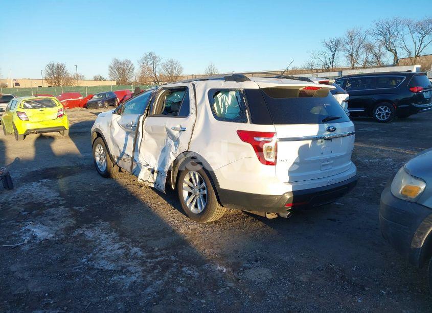 Photo 3 of 2013 Ford Explorer XLT (VIN 1FM5K8D86DGB85825)