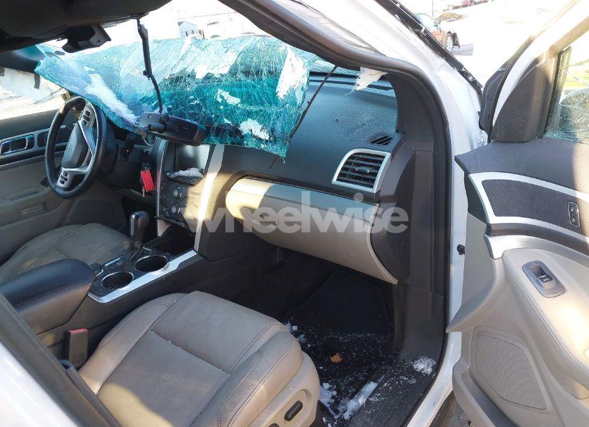 Photo 5 of 2013 Ford Explorer XLT (VIN 1FM5K8D86DGB85825)