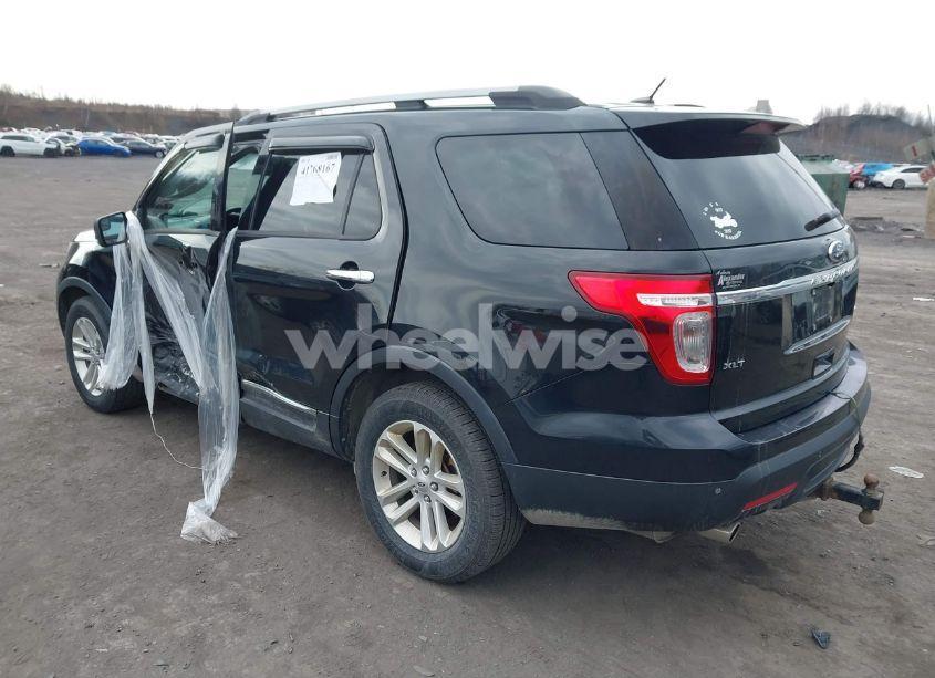 Photo 3 of 2013 Ford Explorer XLT (VIN 1FM5K8D86DGC33565)