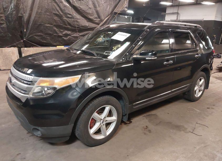 Photo 2 of 2013 Ford Explorer XLT (VIN 1FM5K8D86DGC50320)