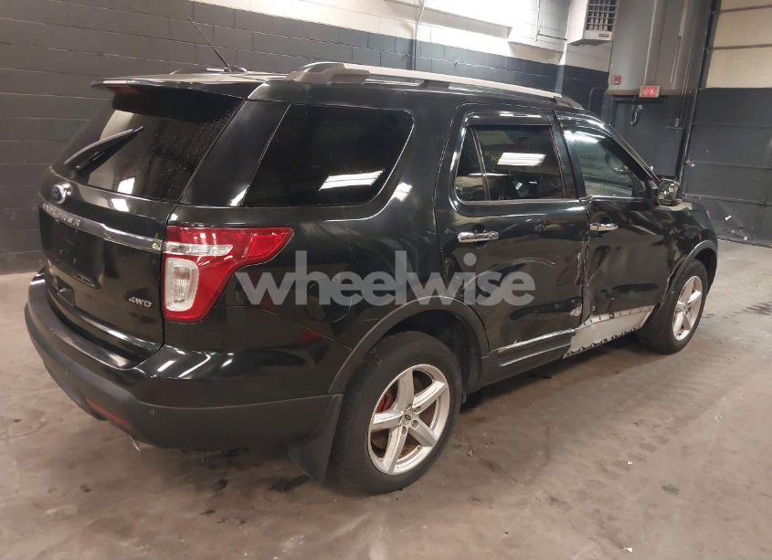 Photo 4 of 2013 Ford Explorer XLT (VIN 1FM5K8D86DGC50320)