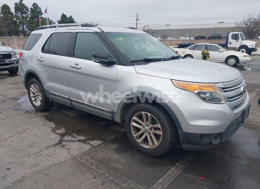 2014 Ford Explorer XLT (VIN 1FM5K8D86EGA92269) main photo