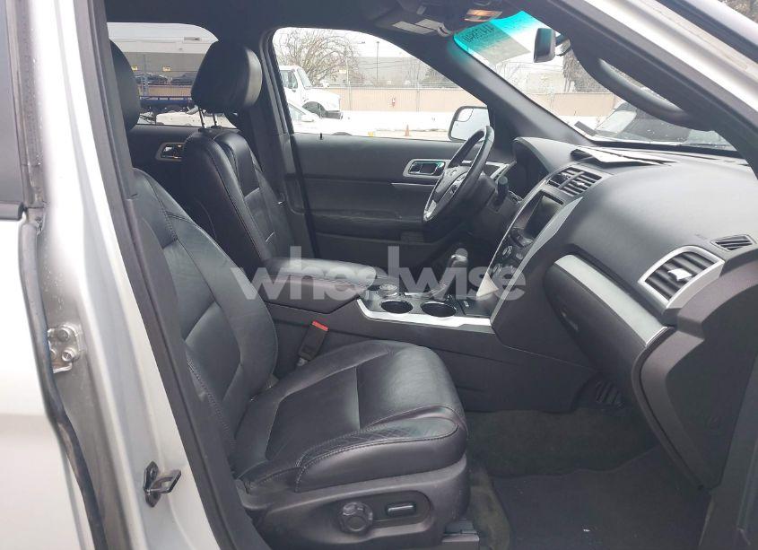 Photo 5 of 2014 Ford Explorer XLT (VIN 1FM5K8D86EGA92269)