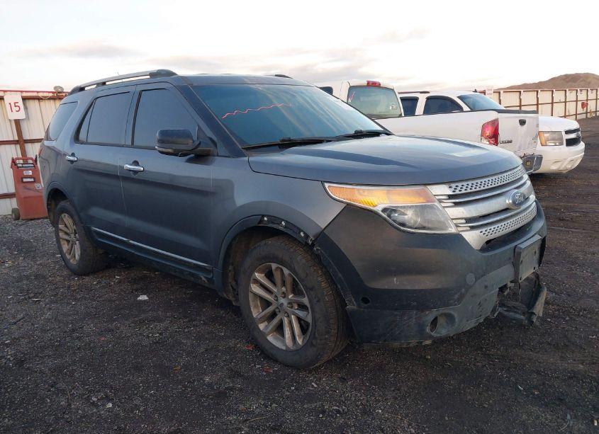 2014 Ford Explorer XLT (VIN 1FM5K8D86EGC48679) main photo