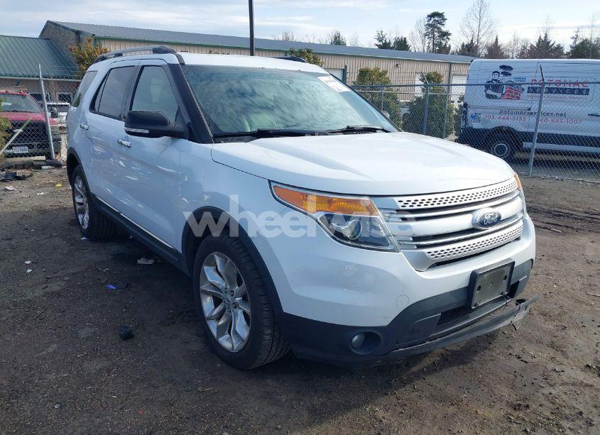 2015 Ford Explorer XLT (VIN 1FM5K8D86FGA05892) main photo