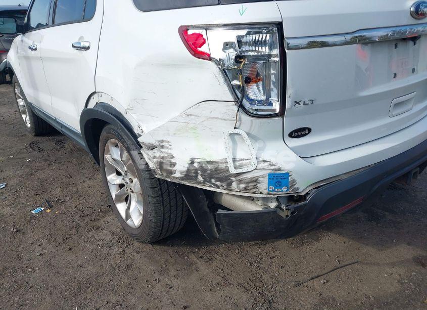 Photo 6 of 2015 Ford Explorer XLT (VIN 1FM5K8D86FGA05892)