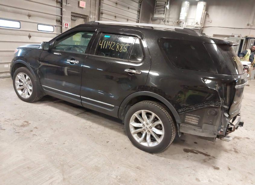 Photo 3 of 2015 Ford Explorer XLT (VIN 1FM5K8D86FGA75649)