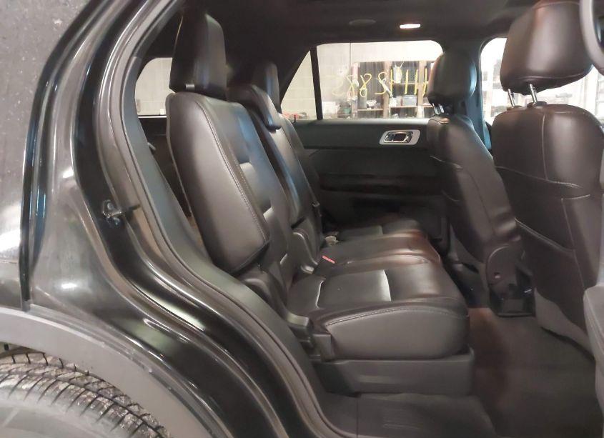 Photo 8 of 2015 Ford Explorer XLT (VIN 1FM5K8D86FGA75649)