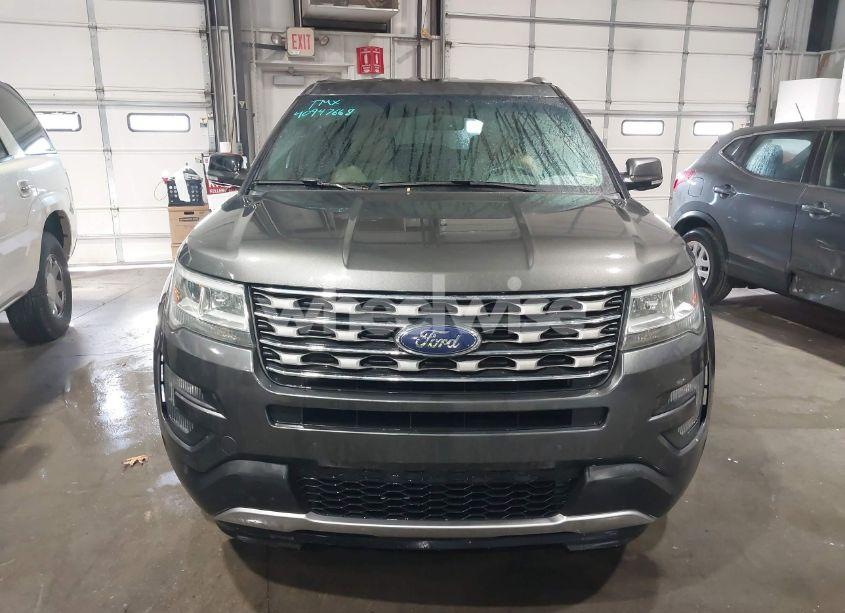 Photo 12 of 2016 Ford Explorer XLT (VIN 1FM5K8D86GGA38005)