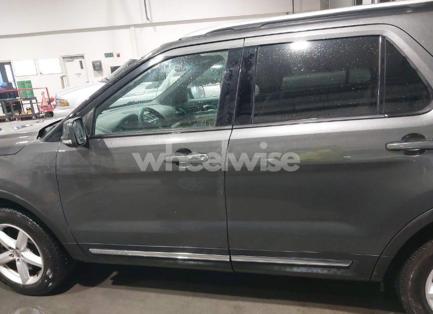 Photo 14 of 2016 Ford Explorer XLT (VIN 1FM5K8D86GGA38005)