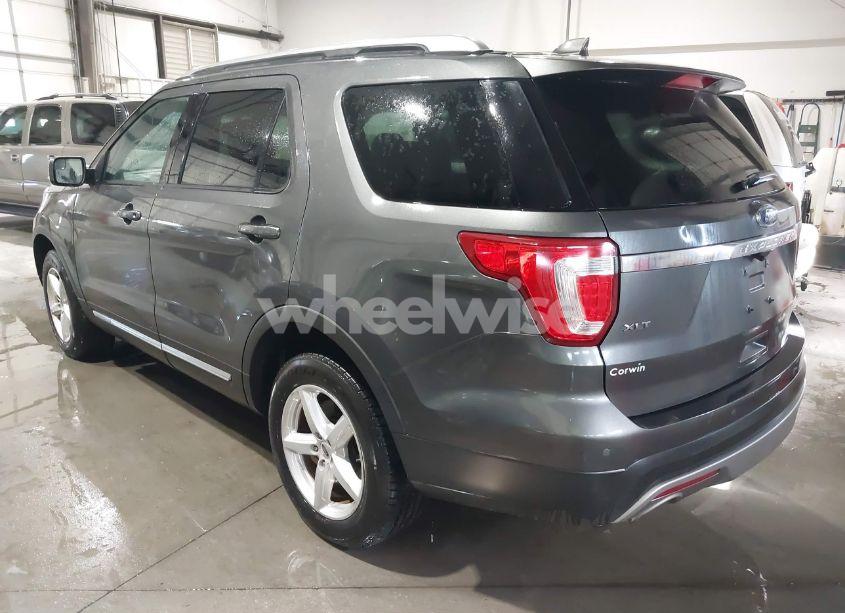 Photo 3 of 2016 Ford Explorer XLT (VIN 1FM5K8D86GGA38005)