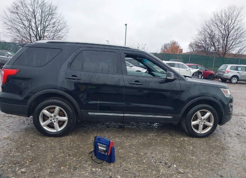 Photo 12 of 2016 Ford Explorer XLT (VIN 1FM5K8D86GGA59727)