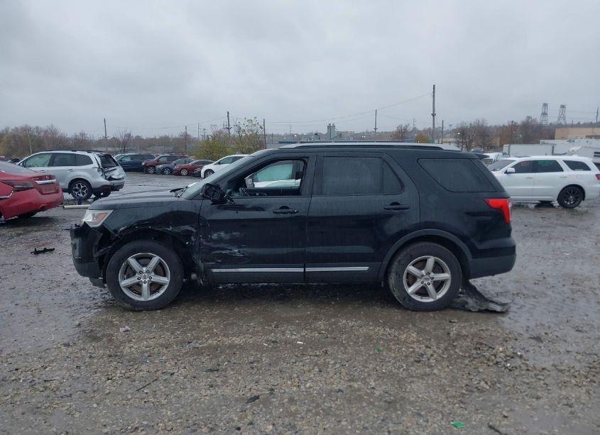 Photo 13 of 2016 Ford Explorer XLT (VIN 1FM5K8D86GGA59727)