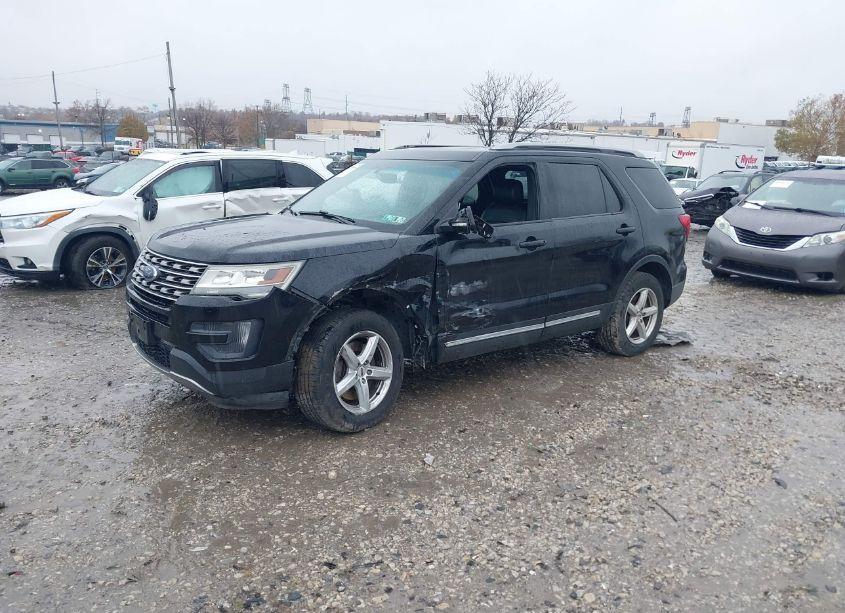 Photo 2 of 2016 Ford Explorer XLT (VIN 1FM5K8D86GGA59727)