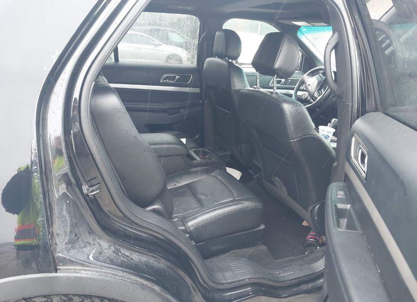 Photo 8 of 2016 Ford Explorer XLT (VIN 1FM5K8D86GGA59727)