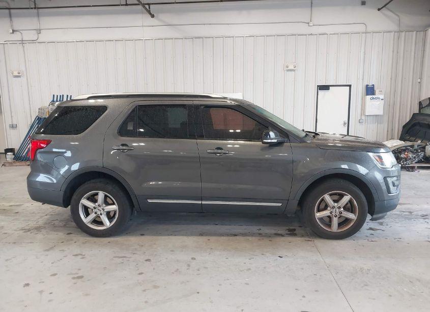 Photo 13 of 2016 Ford Explorer XLT (VIN 1FM5K8D86GGA98155)