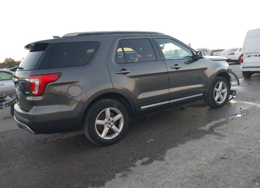 Photo 4 of 2016 Ford Explorer XLT (VIN 1FM5K8D86GGB32255)