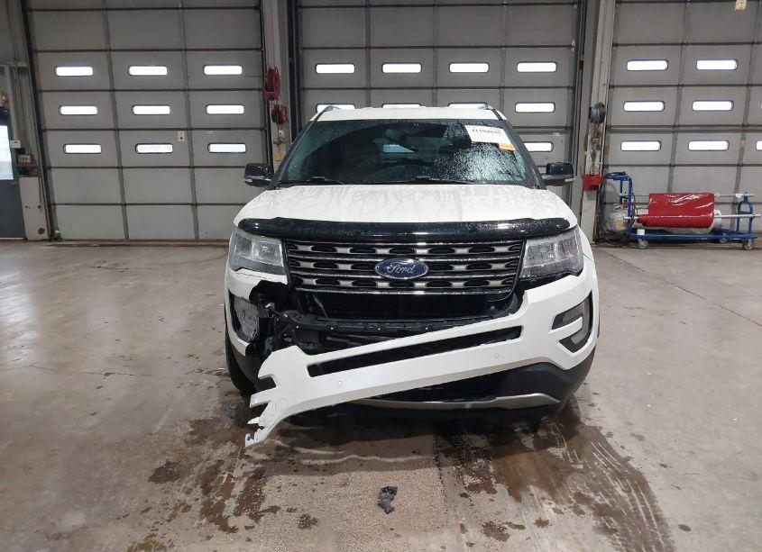 Photo 6 of 2016 Ford Explorer XLT (VIN 1FM5K8D86GGB85408)