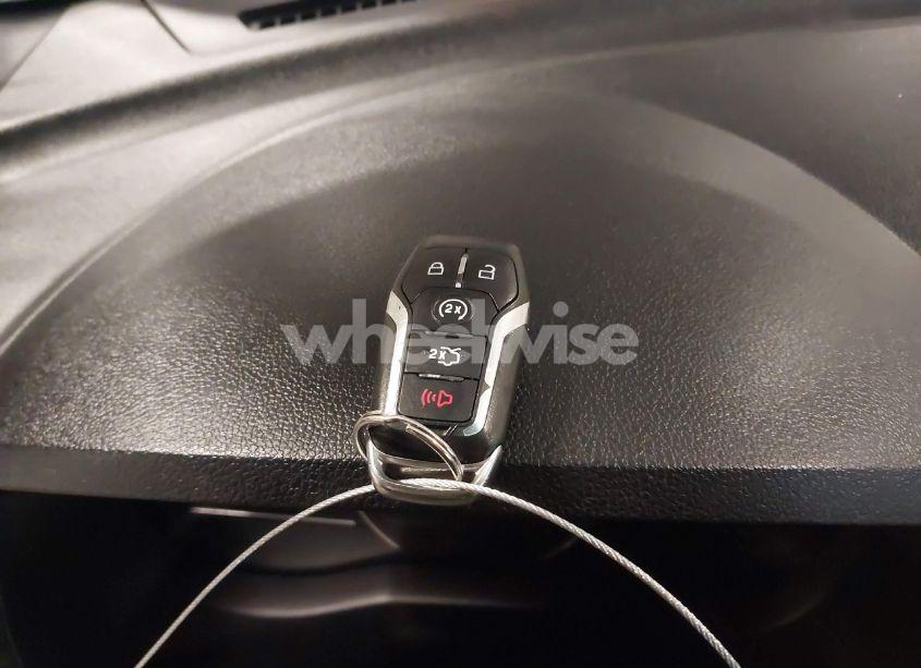 Photo 11 of 2016 Ford Explorer XLT (VIN 1FM5K8D86GGC48359)