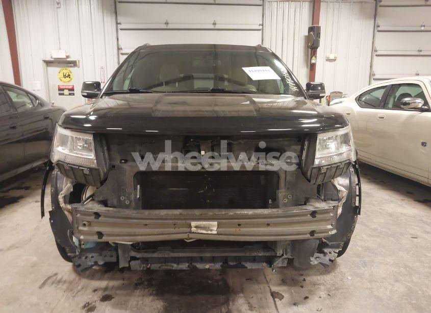 Photo 13 of 2016 Ford Explorer XLT (VIN 1FM5K8D86GGC48359)