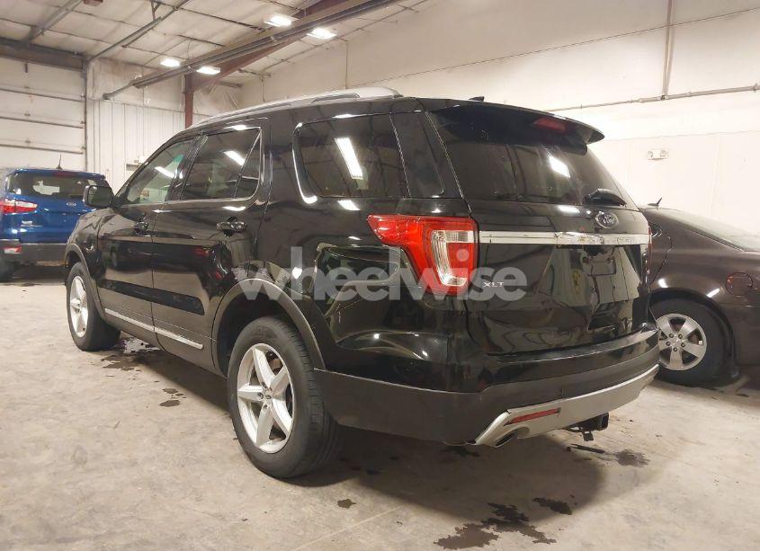 Photo 3 of 2016 Ford Explorer XLT (VIN 1FM5K8D86GGC48359)