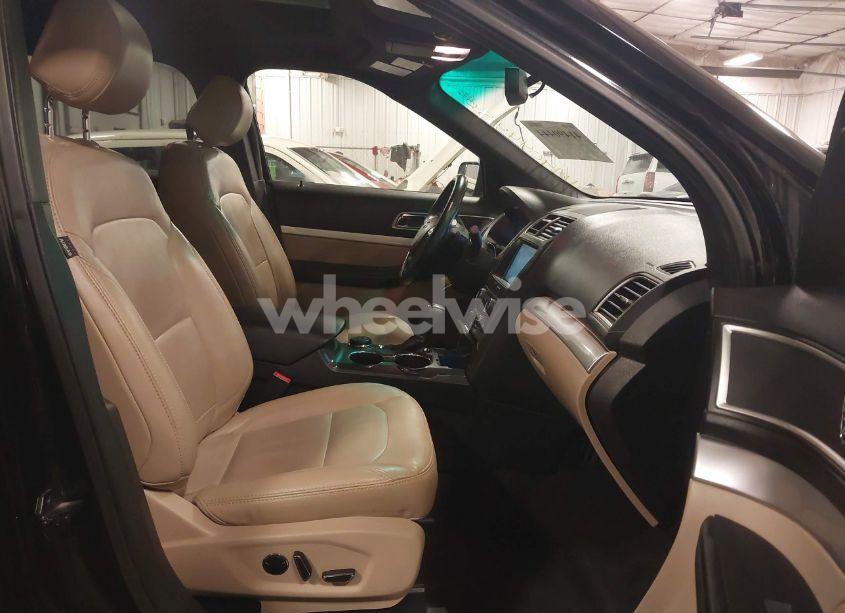 Photo 5 of 2016 Ford Explorer XLT (VIN 1FM5K8D86GGC48359)