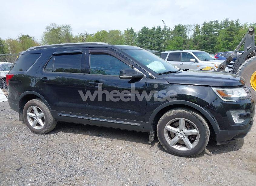 Photo 13 of 2016 Ford Explorer XLT (VIN 1FM5K8D86GGC52427)