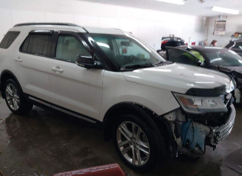 2016 Ford Explorer XLT (VIN 1FM5K8D86GGC83791) main photo