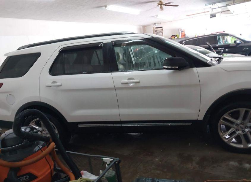 Photo 14 of 2016 Ford Explorer XLT (VIN 1FM5K8D86GGC83791)