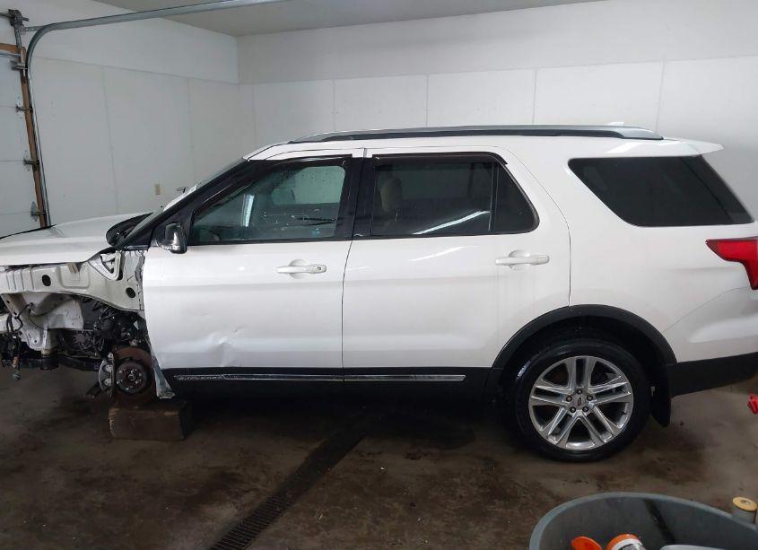 Photo 15 of 2016 Ford Explorer XLT (VIN 1FM5K8D86GGC83791)