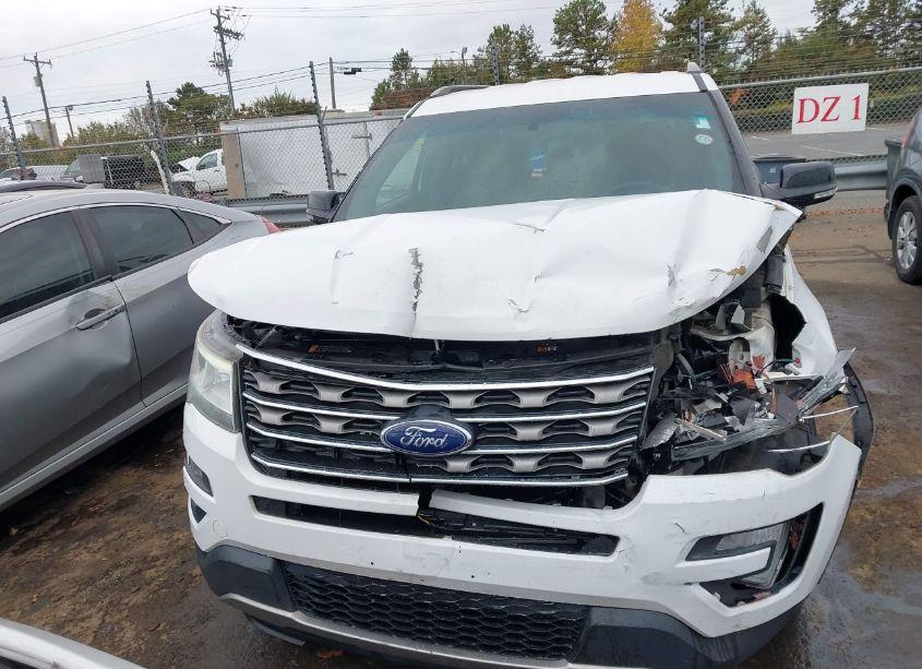 Photo 13 of 2016 Ford Explorer XLT (VIN 1FM5K8D86GGC88781)