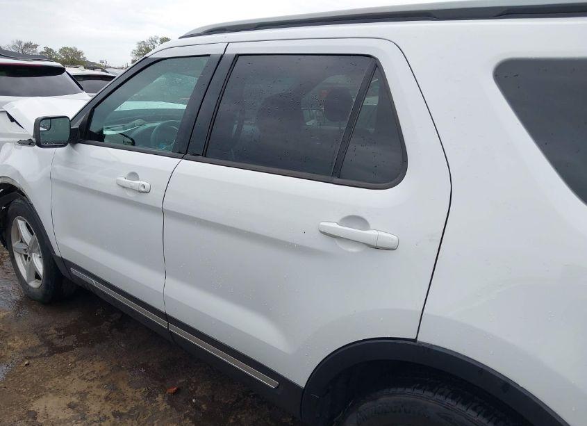 Photo 15 of 2016 Ford Explorer XLT (VIN 1FM5K8D86GGC88781)