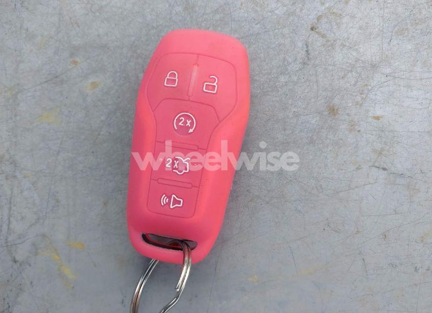 Photo 11 of 2017 Ford Explorer XLT (VIN 1FM5K8D86HGA32464)