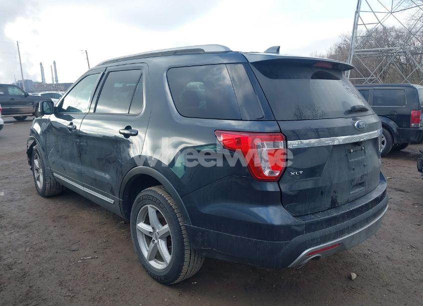 Photo 3 of 2017 Ford Explorer XLT (VIN 1FM5K8D86HGA32464)