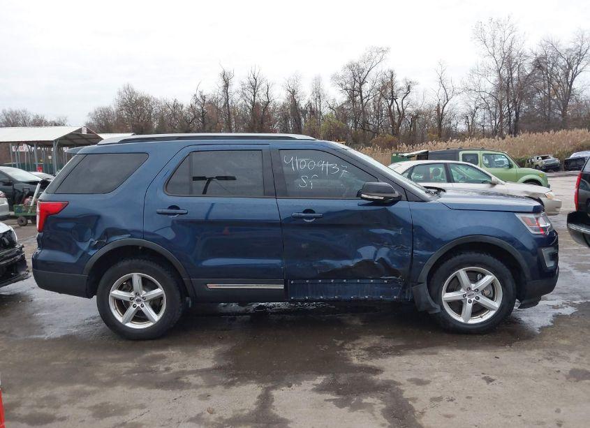 Photo 13 of 2017 Ford Explorer XLT (VIN 1FM5K8D86HGA72799)