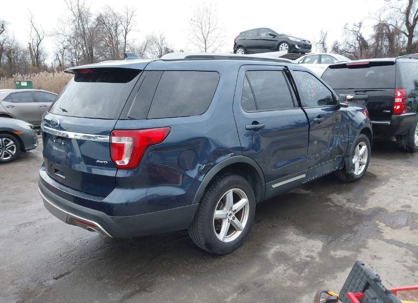 Photo 4 of 2017 Ford Explorer XLT (VIN 1FM5K8D86HGA72799)