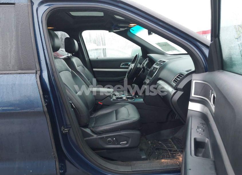 Photo 5 of 2017 Ford Explorer XLT (VIN 1FM5K8D86HGA85097)