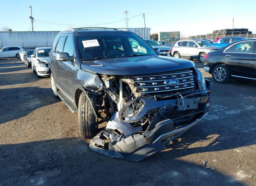 2017 Ford Explorer XLT (VIN 1FM5K8D86HGA91529) main photo