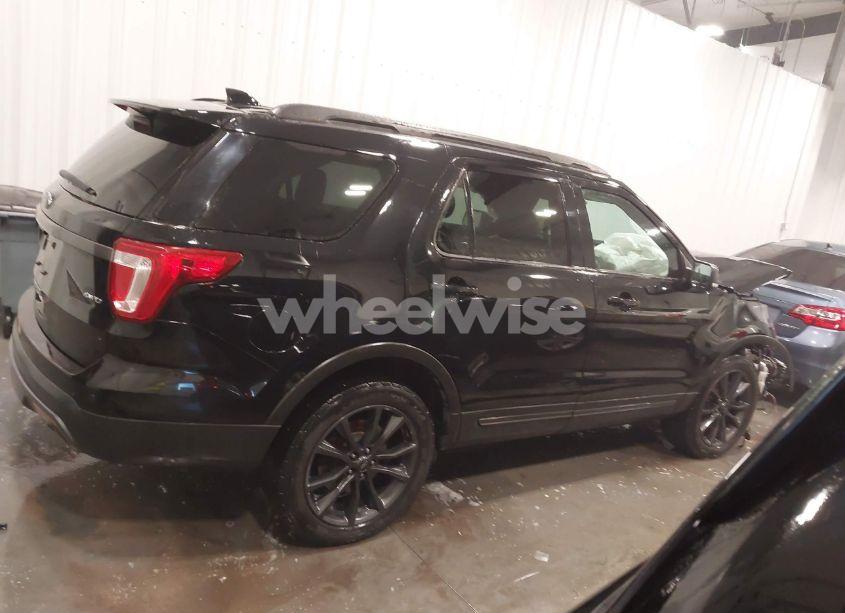 Photo 14 of 2017 Ford Explorer XLT (VIN 1FM5K8D86HGC61629)