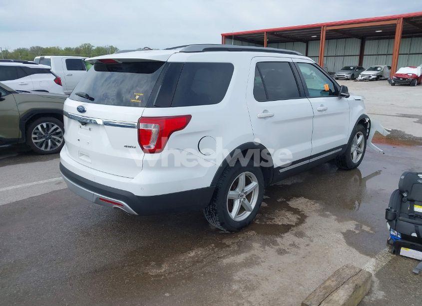 Photo 4 of 2017 Ford Explorer XLT (VIN 1FM5K8D86HGD33655)