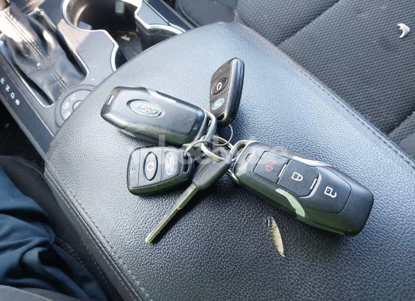 Photo 11 of 2017 Ford Explorer XLT (VIN 1FM5K8D86HGE17944)