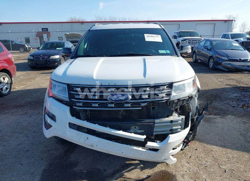 Photo 12 of 2017 Ford Explorer XLT (VIN 1FM5K8D86HGE17944)