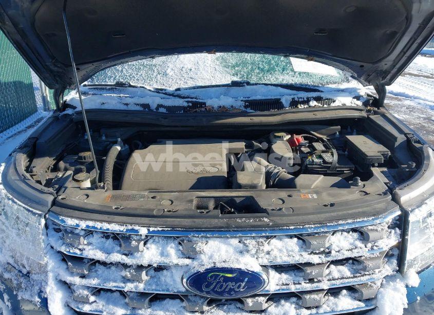 Photo 10 of 2017 Ford Explorer XLT (VIN 1FM5K8D86HGE40379)