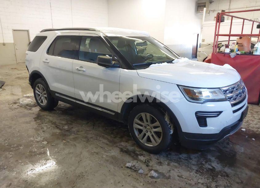 2018 Ford Explorer XLT (VIN 1FM5K8D86JGA18408) main photo