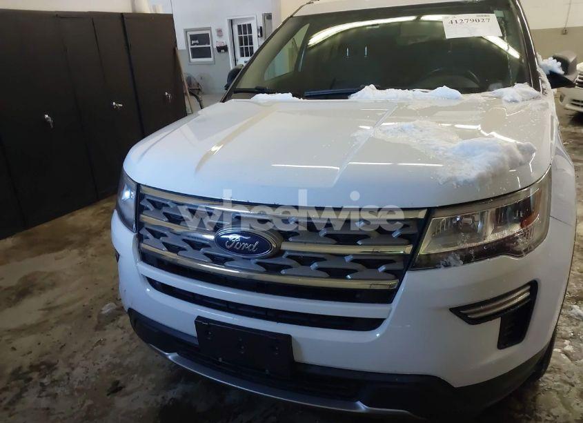 Photo 13 of 2018 Ford Explorer XLT (VIN 1FM5K8D86JGA18408)