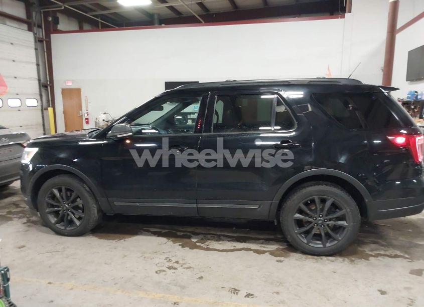 Photo 14 of 2018 Ford Explorer XLT (VIN 1FM5K8D86JGB20808)